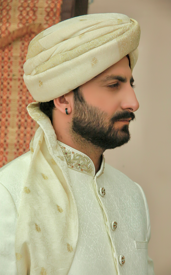 Sober Cream And Gold Jamawar Turban