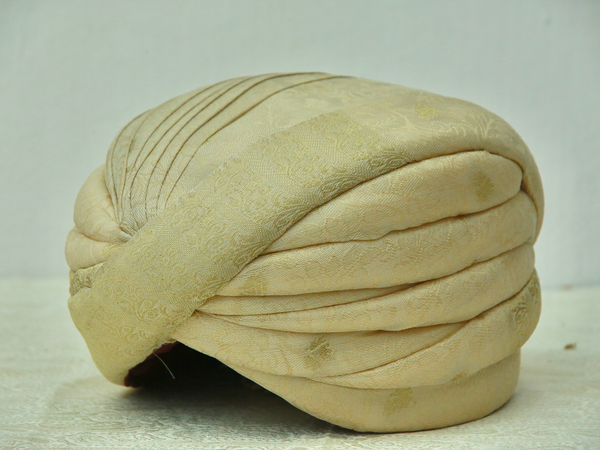 Elegant Light Fawn And Met Gold Jamawar Turban