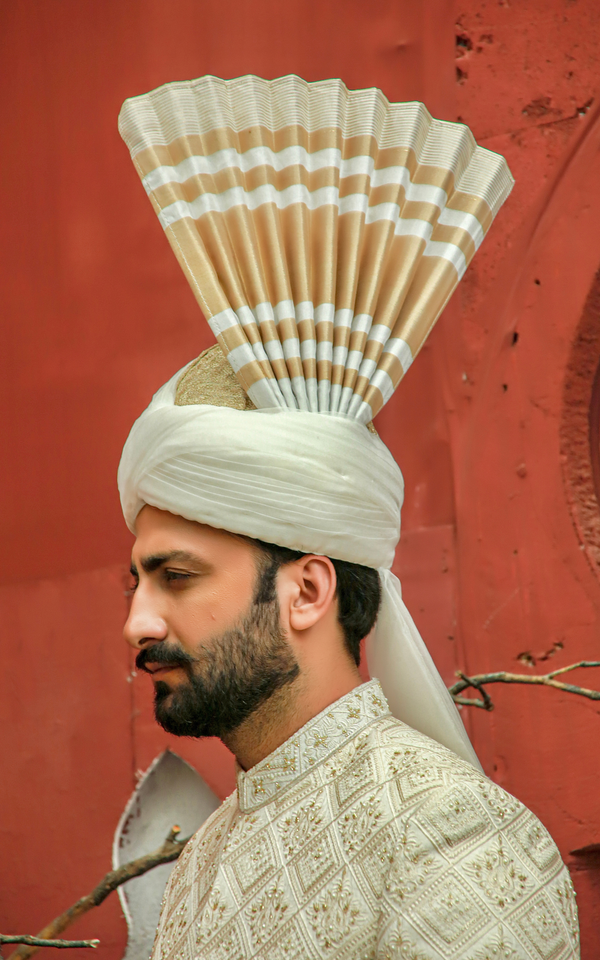Off-white and Gold Turban